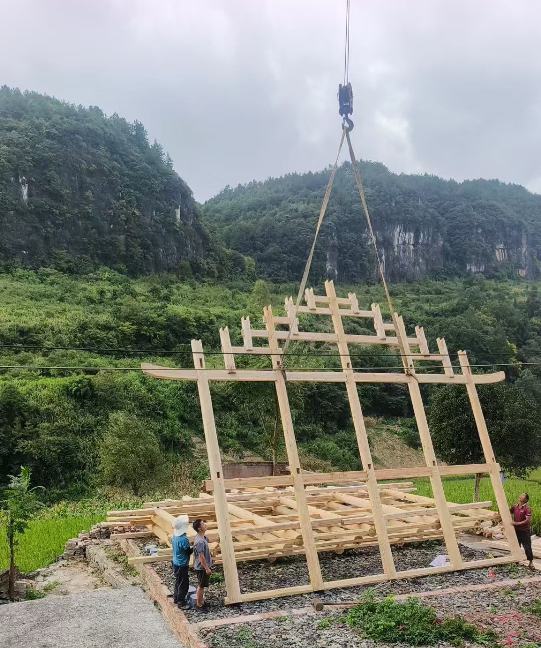 广阳区汽车吊出租公司怎么保证发动机散热问题
