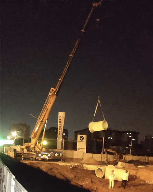 广阳区“弯臂矫正”—— 吊车的 “形变补偿” 技术